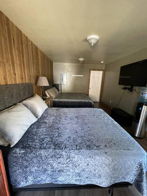 Parkway Yellowstone Guest House Room #2 Gardiner Extérieur photo