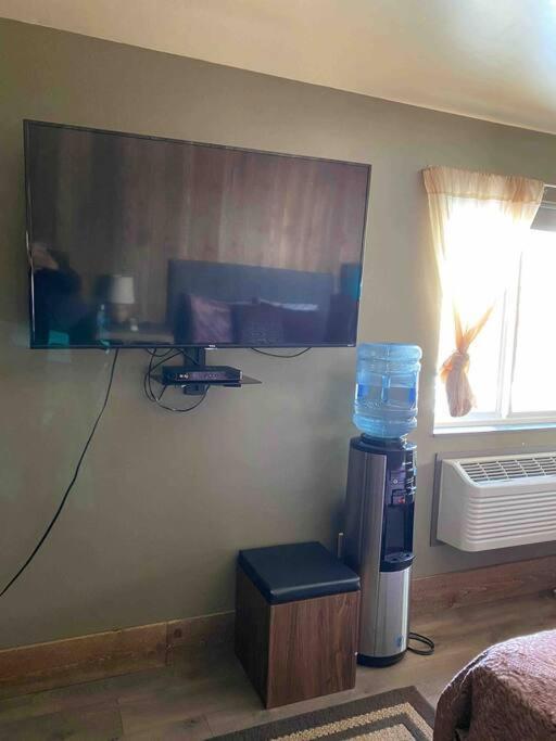 Parkway Yellowstone Guest House Room #2 Gardiner Extérieur photo