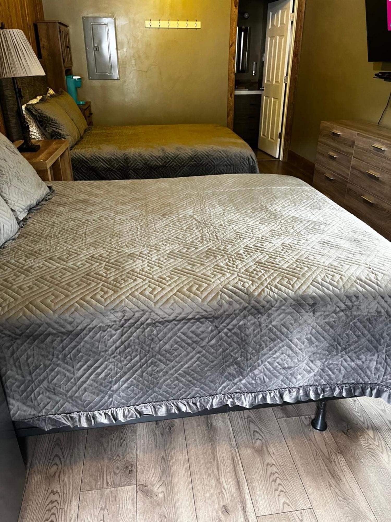 Parkway Yellowstone Guest House Room #2 Gardiner Extérieur photo